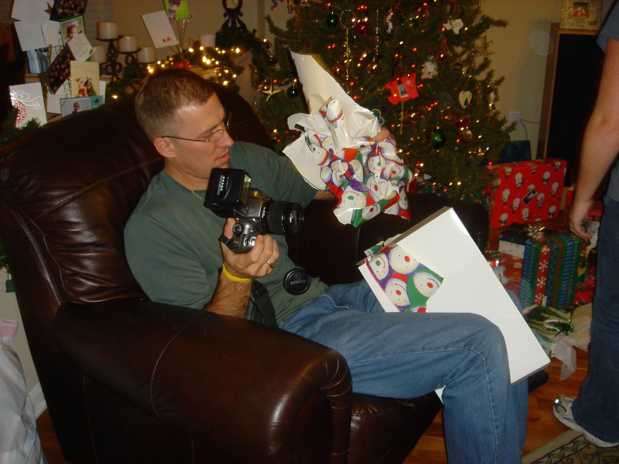 2005-12-24-27 Christmas Eve J&K.jpg